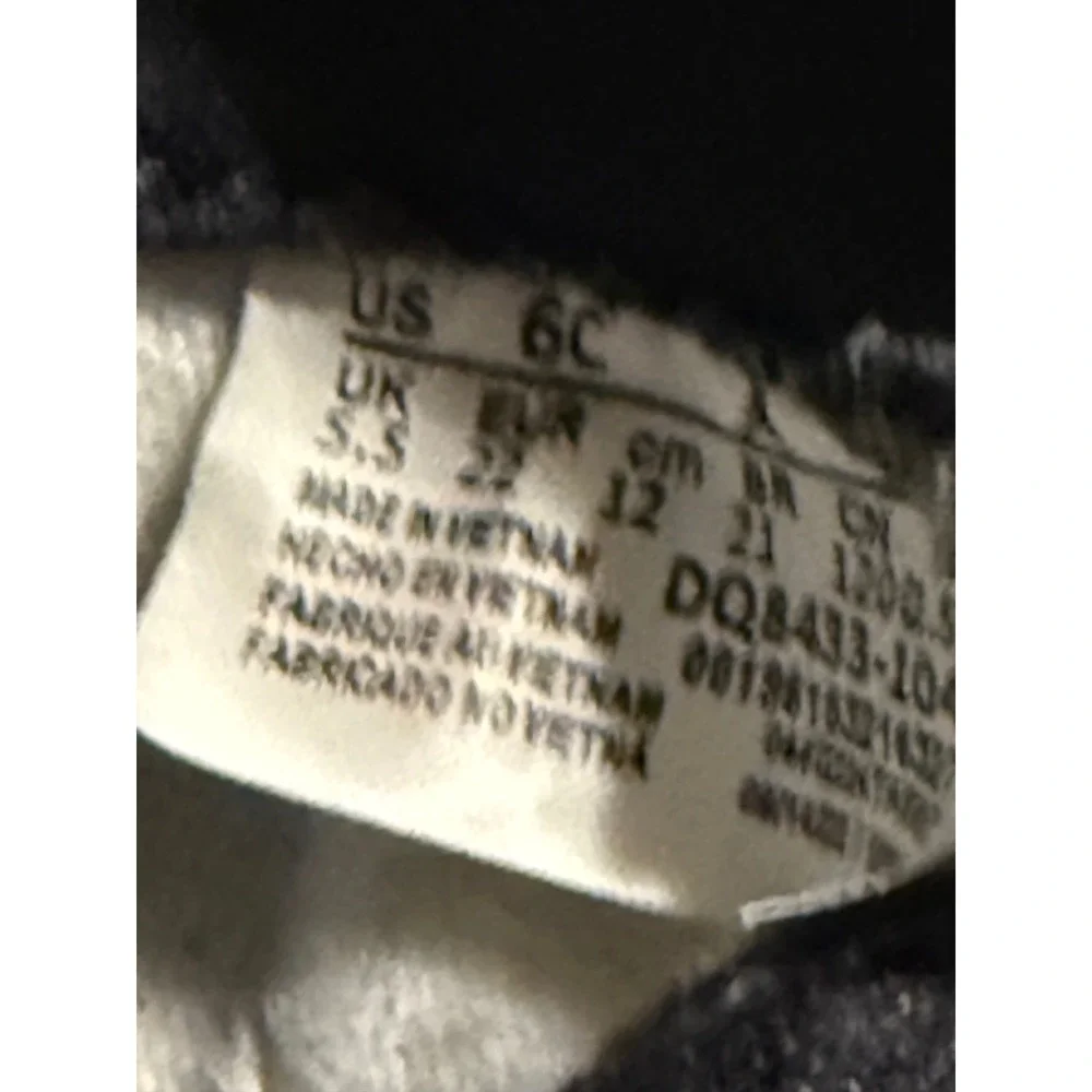 Air Jordan 11 Crib Bootie Infant Sneakers White Gray Black‎ Size 6C DQ8433-104